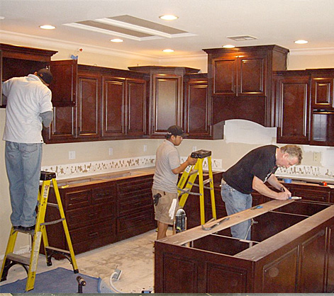 Custom Kitchen Cabinets Installation